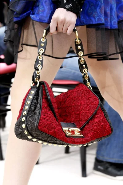 Look 25